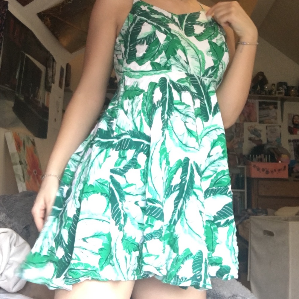 TROPICAL PRINT DRESS